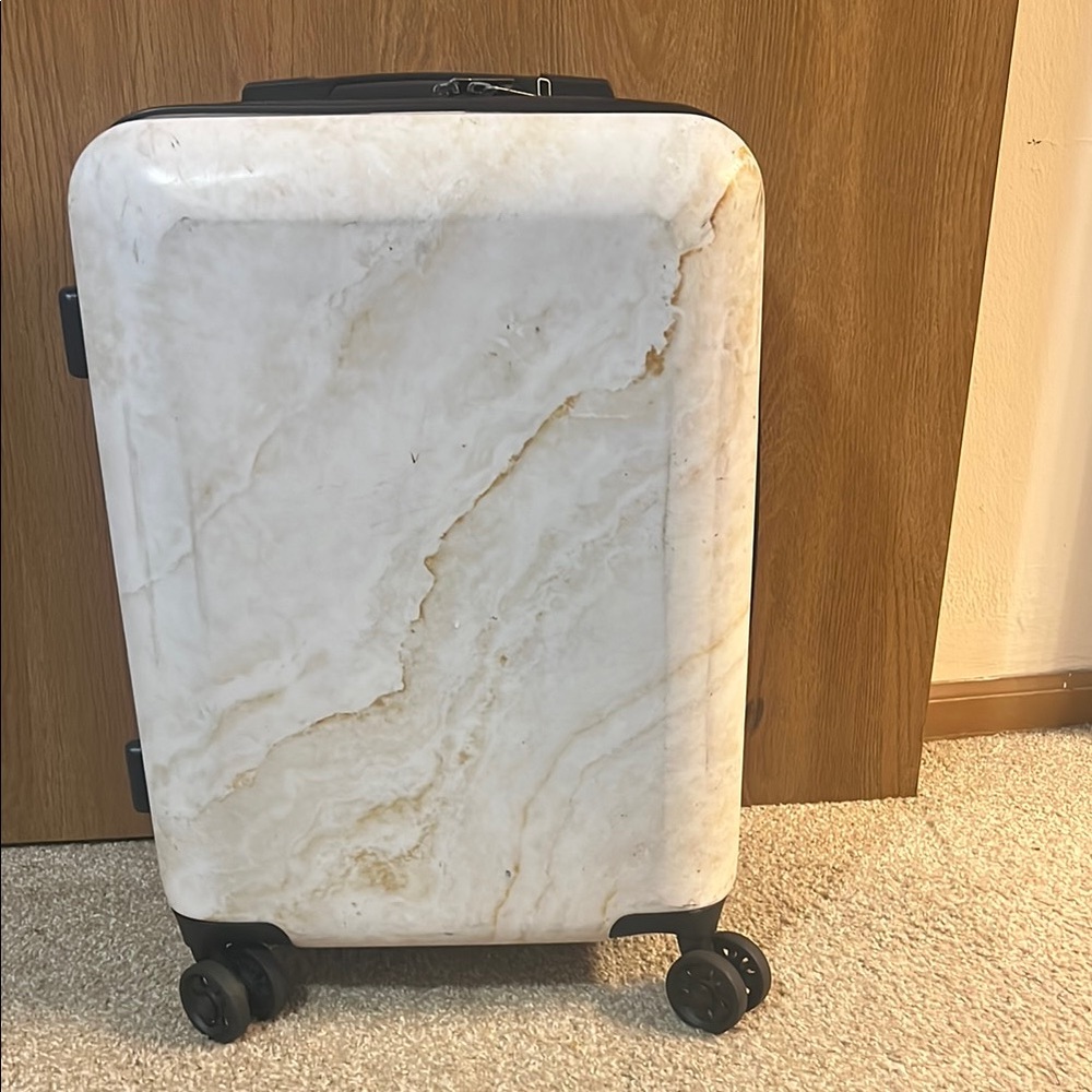 *Carry on *CalPak Marble Rolling Suitcase